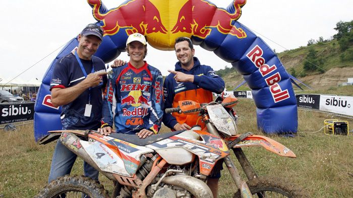 Σε απίστευτη φόρμα βρίσκεται ο Jonny Walker για το 2014, κερδίζοντας τόσο το Erz Σε απίστευτη φόρμα βρίσκεται ο Jonny Walker για το 2014, κερδίζοντας τόσο το Erzberg Rodeo, όσο και το Romaniacs με την ΚΤΜ του.